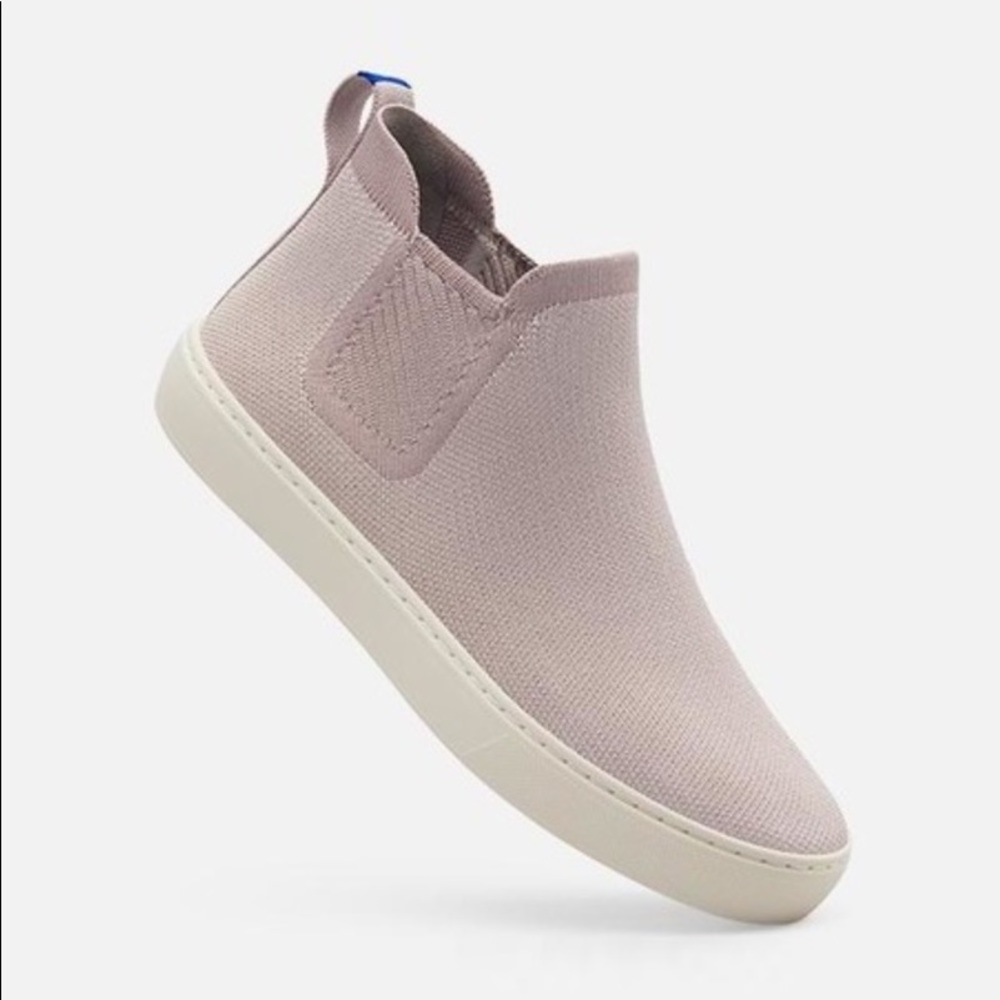 Rothys Chelsea bootie in Lilac Grey